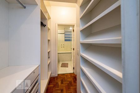 Apartamento à venda com 140m², 3 quartos e 1 vagaSuíte - Closet