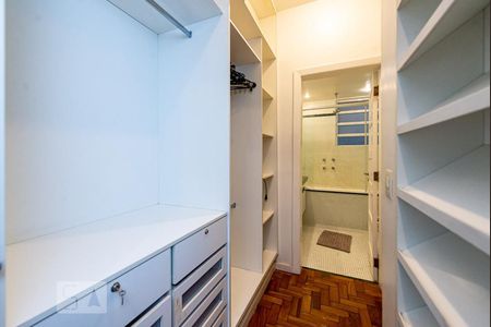 Apartamento à venda com 140m², 3 quartos e 1 vagaSuíte - Closet