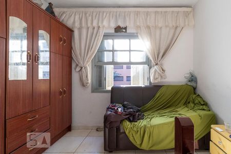 Casa à venda com 220m², 2 quartos e 2 vagasCasa 2 - Quarto 1