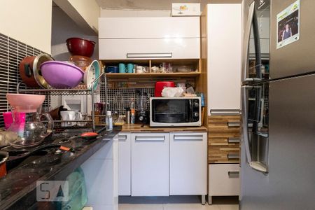 Casa à venda com 220m², 2 quartos e 2 vagasCozinha