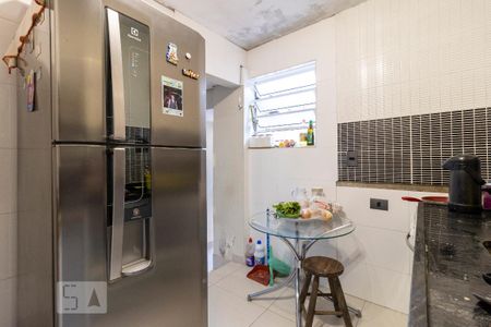 Casa à venda com 220m², 2 quartos e 2 vagasCozinha