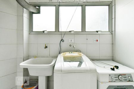 Apartamento à venda com 135m², 4 quartos e 1 vagaÁrea de Serviço