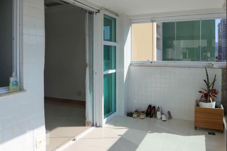 Apartamento à venda com 75m², 3 quartos e 1 vaga Apartamento à venda com 75m², 3 quartos e 1 vagaVaranda da Sala