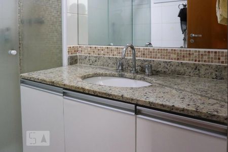 Apartamento à venda com 75m², 3 quartos e 1 vaga Apartamento à venda com 75m², 3 quartos e 1 vagaBanheiro da Suíte