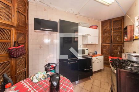 Casa à venda com 200m², 4 quartos e 4 vagasEdicula - Cozinha - Piso Inferior