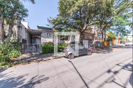 Casa à venda com 200m², 4 quartos e 4 vagasFachada