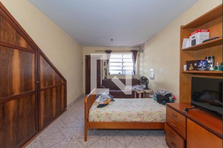 Casa à venda com 200m², 4 quartos e 4 vagasEdicula - Quarto - Piso Inferior