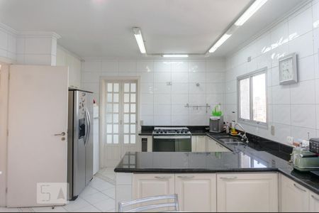 Apartamento à venda com 370m², 4 quartos e 4 vagas Apartamento à venda com 370m², 4 quartos e 4 vagasCozinha