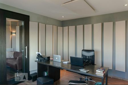 Apartamento à venda com 370m², 4 quartos e 4 vagas Apartamento à venda com 370m², 4 quartos e 4 vagasEscritório 2