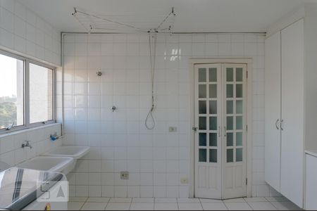 Apartamento à venda com 370m², 4 quartos e 4 vagas Apartamento à venda com 370m², 4 quartos e 4 vagasÁrea de Serviço