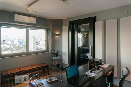 Apartamento à venda com 370m², 4 quartos e 4 vagas Apartamento à venda com 370m², 4 quartos e 4 vagasEscritório 2