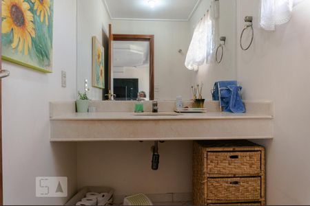 Apartamento à venda com 370m², 4 quartos e 4 vagas Apartamento à venda com 370m², 4 quartos e 4 vagasLavabo