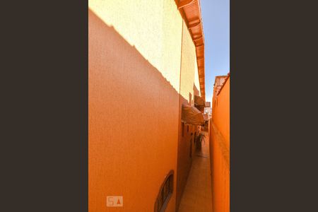 Casa para alugar com 150m², 3 quartos e 2 vagas Casa para alugar com 150m², 3 quartos e 2 vagasCorredor