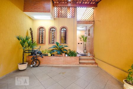 Casa para alugar com 150m², 3 quartos e 2 vagas Casa para alugar com 150m², 3 quartos e 2 vagasGaragem