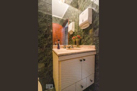 Casa para alugar com 150m², 3 quartos e 2 vagas Casa para alugar com 150m², 3 quartos e 2 vagasBanheiro 3