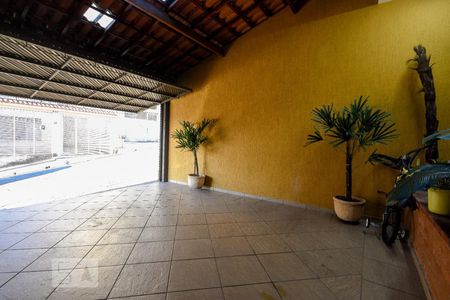 Casa para alugar com 150m², 3 quartos e 2 vagas Casa para alugar com 150m², 3 quartos e 2 vagasGaragem