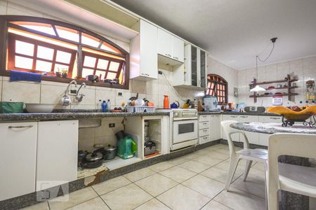 Casa para alugar com 150m², 3 quartos e 2 vagas Casa para alugar com 150m², 3 quartos e 2 vagasCozinha