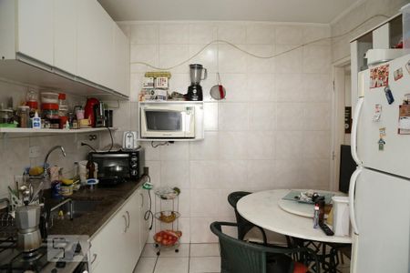 Apartamento à venda com 99m², 3 quartos e 2 vagasCozinha