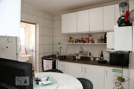 Apartamento à venda com 99m², 3 quartos e 2 vagasCozinha