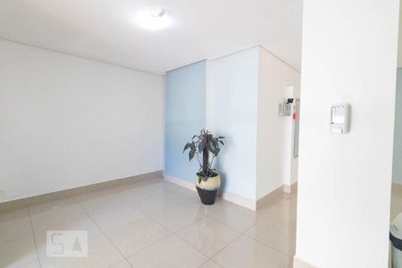 Apartamento à venda com 60m², 2 quartos e 1 vaga Apartamento à venda com 60m², 2 quartos e 1 vagaHall de Entrada do Condomínio