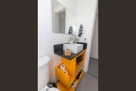 Apartamento à venda com 60m², 2 quartos e 1 vaga Apartamento à venda com 60m², 2 quartos e 1 vagaBanheiro