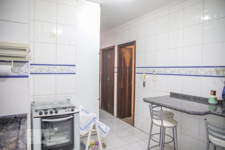 Casa à venda com 320m², 3 quartos e 6 vagas Casa à venda com 320m², 3 quartos e 6 vagasCozinha