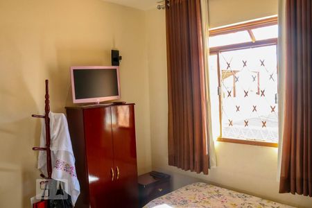 Casa à venda com 140m², 3 quartos e 15 vagas Casa à venda com 140m², 3 quartos e 15 vagasQuarto 2