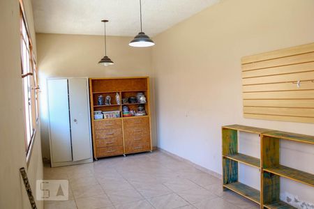 Casa à venda com 140m², 3 quartos e 15 vagas Casa à venda com 140m², 3 quartos e 15 vagasQuarto