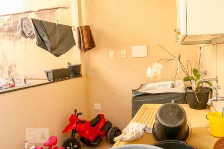 Casa à venda com 140m², 3 quartos e 15 vagas Casa à venda com 140m², 3 quartos e 15 vagasÁrea de Serviço