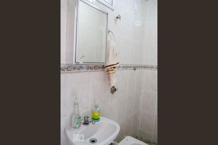 Casa à venda com 140m², 3 quartos e 15 vagas Casa à venda com 140m², 3 quartos e 15 vagasLavabo