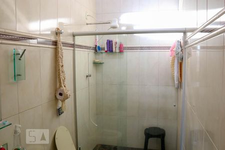 Casa à venda com 140m², 3 quartos e 15 vagas Casa à venda com 140m², 3 quartos e 15 vagasBanheiro da Suíte