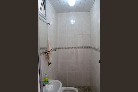 Casa à venda com 140m², 3 quartos e 15 vagas Casa à venda com 140m², 3 quartos e 15 vagasLavabo