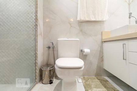 Apartamento à venda com 79m², 2 quartos e 1 vaga Apartamento à venda com 79m², 2 quartos e 1 vagaBanheiro da Suíte