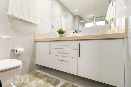 Apartamento à venda com 79m², 2 quartos e 1 vaga Apartamento à venda com 79m², 2 quartos e 1 vagaBanheiro da Suíte