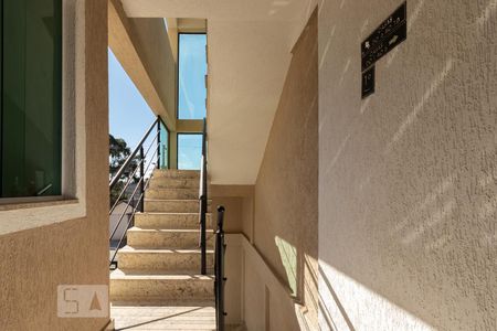 Apartamento à venda com 42m², 2 quartos e sem vaga Apartamento à venda com 42m², 2 quartos e sem vagaEscada de acesso
