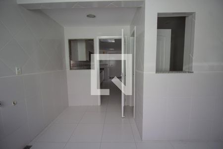 Apartamento à venda com 360m², 4 quartos e 2 vagas Apartamento à venda com 360m², 4 quartos e 2 vagasÁrea de Serviço