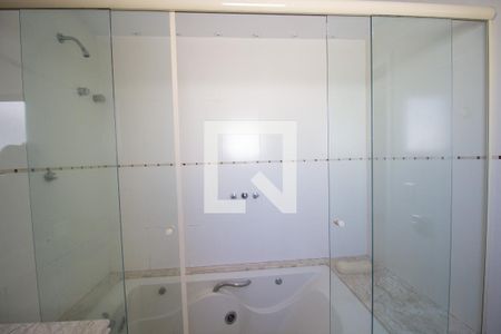 Apartamento à venda com 360m², 4 quartos e 2 vagas Apartamento à venda com 360m², 4 quartos e 2 vagasBanheiro da Suíte 3