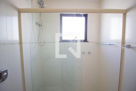 Apartamento à venda com 360m², 4 quartos e 2 vagas Apartamento à venda com 360m², 4 quartos e 2 vagasBanheiro da Suíte 4