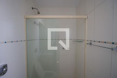 Apartamento à venda com 360m², 4 quartos e 2 vagas Apartamento à venda com 360m², 4 quartos e 2 vagasBanheiro da Suíte 2