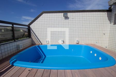 Apartamento à venda com 360m², 4 quartos e 2 vagas Apartamento à venda com 360m², 4 quartos e 2 vagasPiscina