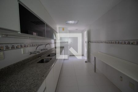 Apartamento à venda com 360m², 4 quartos e 2 vagas Apartamento à venda com 360m², 4 quartos e 2 vagasCozinha