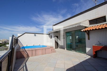 Apartamento à venda com 360m², 4 quartos e 2 vagas Apartamento à venda com 360m², 4 quartos e 2 vagasCobertura