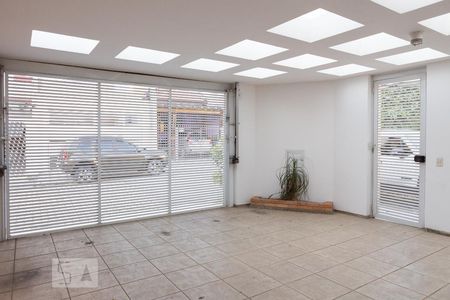 Casa à venda com 180m², 3 quartos e 2 vagas Casa à venda com 180m², 3 quartos e 2 vagasGaragem