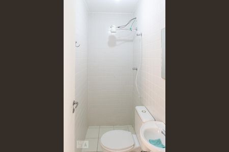 Casa à venda com 180m², 3 quartos e 2 vagas Casa à venda com 180m², 3 quartos e 2 vagasBanheiro de Serviço