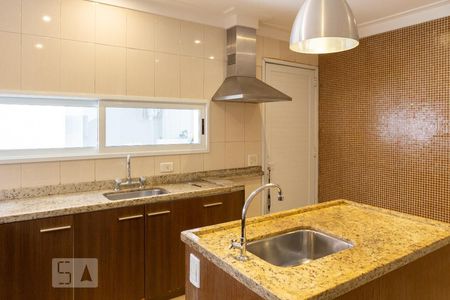 Casa à venda com 180m², 3 quartos e 2 vagas Casa à venda com 180m², 3 quartos e 2 vagasCozinha