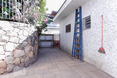 Casa para alugar com 520m², 4 quartos e 3 vagas Casa para alugar com 520m², 4 quartos e 3 vagasQuintal