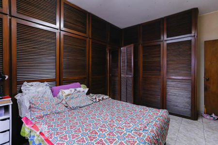 Casa para alugar com 520m², 4 quartos e 3 vagas Casa para alugar com 520m², 4 quartos e 3 vagasSuíte 1