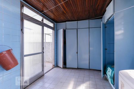 Casa para alugar com 520m², 4 quartos e 3 vagas Casa para alugar com 520m², 4 quartos e 3 vagasÁrea de Serviço