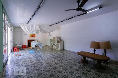 Casa para alugar com 520m², 4 quartos e 3 vagas Casa para alugar com 520m², 4 quartos e 3 vagasSalão Edícula