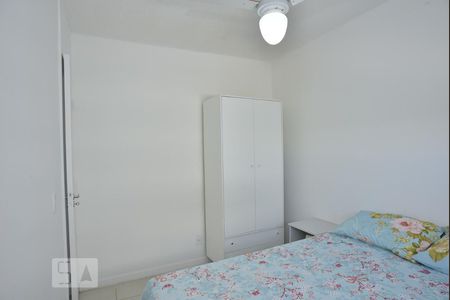 Quarto 1 de apartamento para alugar com 2 quartos, 47m² em Jacarepaguá, Rio de Janeiro